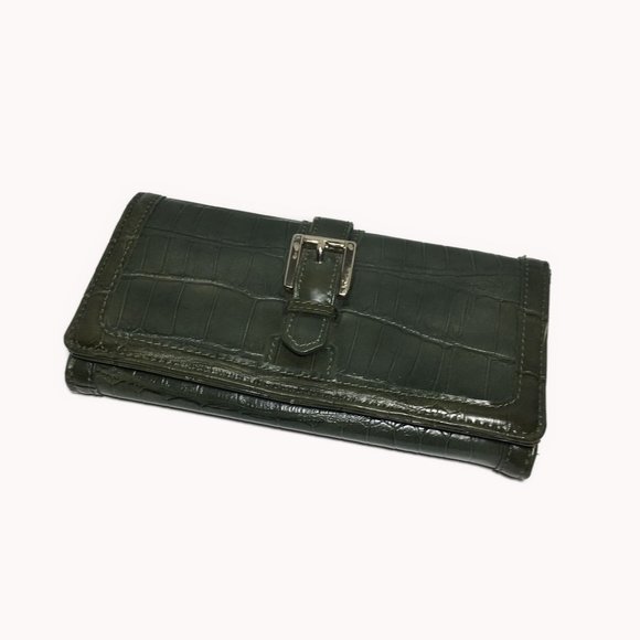 Liz Claiborne Embossed Wallet NWOT - Picture 2 of 8